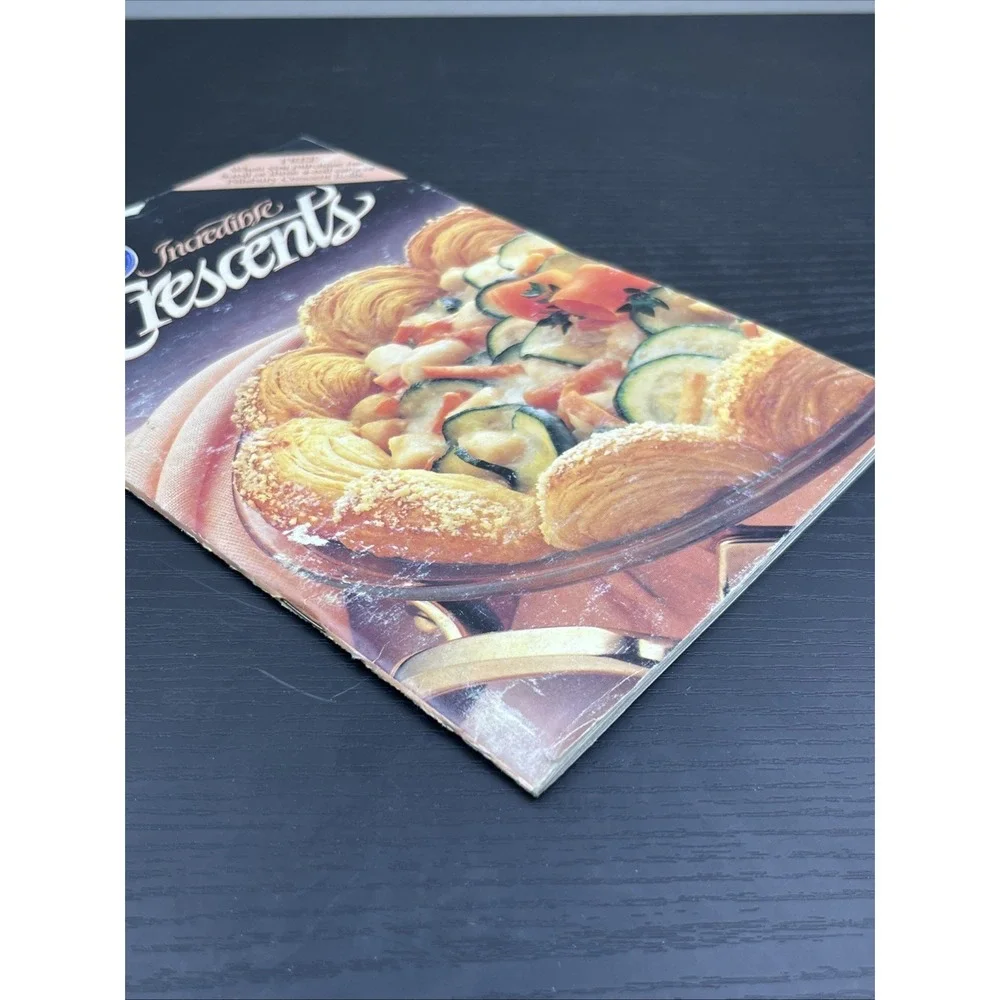 Pillsbury Incredible Crescents‎ Cookbook Crescent Roll Recipes Baking